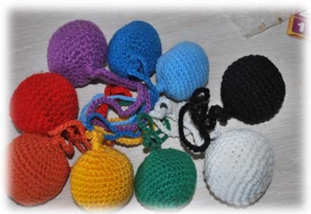 Клубочки для игры детям